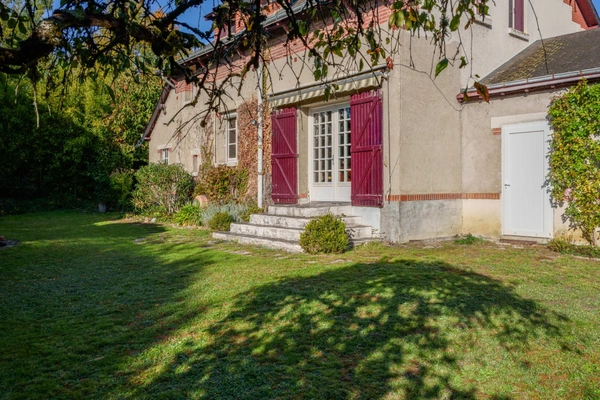 Maison et dépendance à vendre à SAINT CYR SUR LOIRE (37)