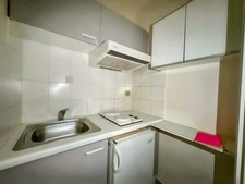 TOURS CENTRE – STUDIO 30 M² LIBRE – PARKING ET CAVE – RÉSIDENCE SERVICES SENIORS L’ORANGERIE