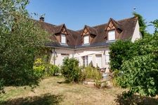 Maison familiale de 5 chambres à Savonnières – 157 m² habitables sur 1 225 m² de terrain