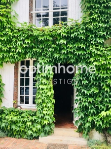 SUD SEINE & MARNE - MAISON DE 215 M2 ET SON PARC DE 14 000M2