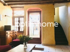 Centre Moret Sur Loing (77) - Maison à vendre 85m2 avec une petite cour intérieure et une dépendance 34m2.