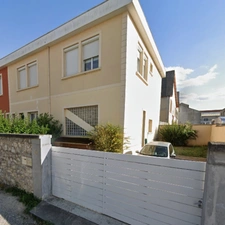Appartement 2 pièces avec un petit jardin - CHAMPAGNE SUR SEINE (77)