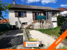 Maison sous sol à rénover ,terrain 2902m².