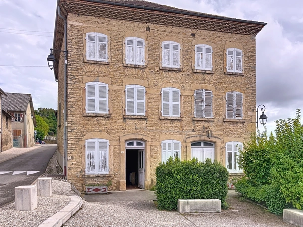 Local/bureau à vendre SAINT MARCEL BEL ACCUEIL (38)