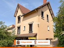 Maison de charme 93 m2, 4 pièces, 3 chambres, garages, terrain clos