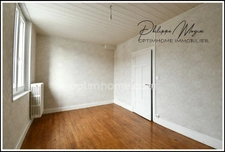 Idéal investisseur. Saint Pourcain, Maison de ville, 3 pièces, 75 m2, grenier, caves