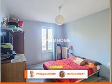 SAINT-YORRE – ENSEMBLE IMMOBILIER AVEC LOCAL COMMERCIAL ET DEUX APPARTEMENTS LOUÉS