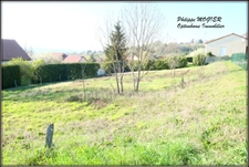 Abrest, terrain constructible de 1413 m2. 