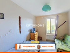 SAINT-YORRE – ENSEMBLE IMMOBILIER AVEC LOCAL COMMERCIAL ET DEUX APPARTEMENTS LOUÉS