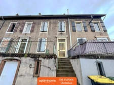 Maison Jumelée avec garage et jardin clos