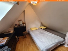 Maison jumelée d'un coté