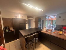 Maison familiale d'exception à Golbey (238 m²) : Espace, confort moderne et autonomie énergétique