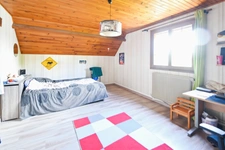 MAISON TRADITIONNELLE SUR SOUS SOL TOTAL offrant 4 CHAMBRES
