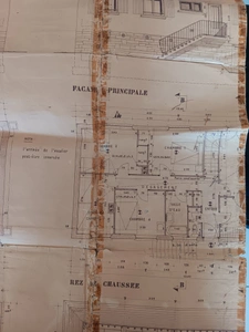 Maison traditionnelle A RENOVER ENTIEREMENT, 4 chambres, sous sol total