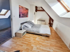 LONGERE DE 170 M² HABITABLES A RENOVER sur un beau terrain de 2000 m² divisible et constructible