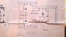 Maison d’architecte des années 80 – 258 m² habitables – Sous-sol total de 150 m² – 5 chambres – Terrain de 4 444 m²
