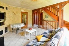 Maison traditionnelle A RENOVER ENTIEREMENT, 4 chambres, sous sol total