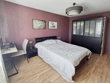 PROPRIETE OFFRANT 2 MAISONS ET DE BELLES PRESTATIONS