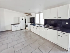 PROPRIETE OFFRANT 2 MAISONS ET DE BELLES PRESTATIONS