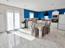 Maison traditionnelle offrant 5 chambres