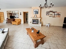 Maison de plain-pied offrant 162 m² habitables