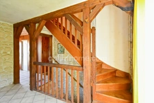 Maison traditionnelle A RENOVER ENTIEREMENT, 4 chambres, sous sol total