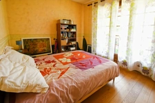 MAISON TRADITIONNELLE SUR SOUS SOL TOTAL offrant 4 CHAMBRES