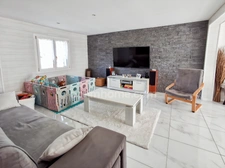 Maison traditionnelle offrant 5 chambres