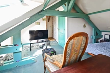 Maison traditionnelle A RENOVER ENTIEREMENT, 4 chambres, sous sol total