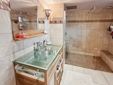 FERMETTE ENTIEREMENT RENOVEE BEAU POTENTIEL