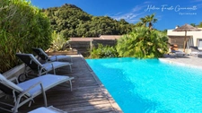 PATRIMONIO – Propriété de charme avec 5 logements, piscine et terrain de 1 440 m²