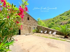 Ancien Moulin en Pierre avec dépendances sur près de 2,3 hectares – Santo-Pietro-di-Tenda