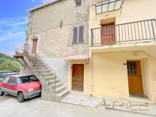 Appartement 3 pièces avec jardin privatif, terrasse vue montagne et cave voûtée en pierre – Santo-Pietro-di-Tenda