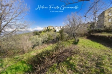 TERRAIN CONSTRUCTIBLE 1984 m2 à RAPALE