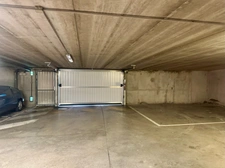 Emplacement parking couvert sécurisé