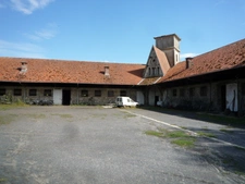 Dpt Aisne (02), à vendre COUCY LE CHATEAU AUFFRIQUE  superbe corps de ferme sur 17 hectares 