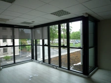 Dpt Aisne (02), Château-THierry, à vendre  immeuble de bureaux haut de gamme, construit en 2002 de 2412 m2, libre.