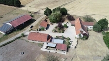  LE THOULT TROSNAY (51) à vendre superbe corps de ferme restauré sur un terrain clos de plus de 8600 m2 avec étang