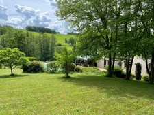 CHEZY SUR MARNE (02) à vendre joli plain-pied de 275 m2 sur un terrain clos et arboré de 5800 m2