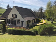 CHEZY SUR MARNE (02) à vendre joli plain-pied de 275 m2 sur un terrain clos et arboré de 5800 m2