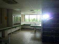 Dpt Aisne (02), Château-THierry, à vendre  immeuble de bureaux haut de gamme, construit en 2002 de 2412 m2, libre.