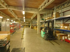  CHATEAU THIERRY (02) à vendre ou à louer un bâtiment industriel de  750  m2 sur un terrain clos 