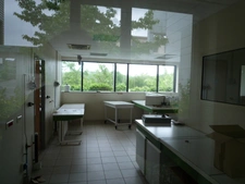 Dpt Aisne (02), Château-THierry, à vendre  immeuble de bureaux haut de gamme, construit en 2002 de 2412 m2, libre.