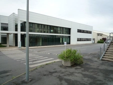 Dpt Aisne (02), Château-THierry, à vendre  immeuble de bureaux haut de gamme, construit en 2002 de 2412 m2, libre.