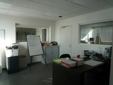 Dpt Aisne (02), LA CROIX SUR OURCQ  à vendre ensemble immobilier professionnel  1170 m2 ateliers et bureaux sur 3000 m2 de terrain 