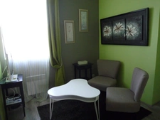  CONDE EN BRIE (02) à vendre murs d'un restaurant avec matériel, 7 chambres meublées et un appartement.