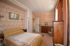  CHATEAU THIERRY (02)  centre, à vendre grande maison bourgeoise de 400 m2 habitables avec bâtiment de 800 m2 