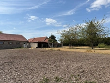  LE THOULT TROSNAY (51) à vendre superbe corps de ferme restauré sur un terrain clos de plus de 8600 m2 avec étang