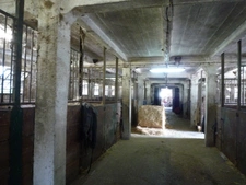 Dpt Aisne (02), à vendre COUCY LE CHATEAU AUFFRIQUE  superbe corps de ferme sur 17 hectares 