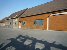 Dpt Aisne (02), LA CROIX SUR OURCQ  à vendre ensemble immobilier professionnel  1170 m2 ateliers et bureaux sur 3000 m2 de terrain 